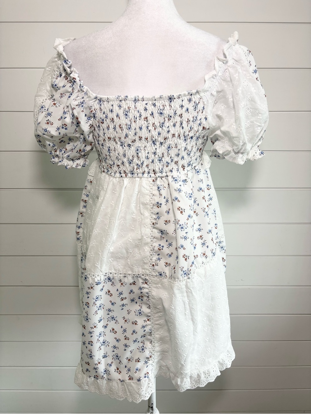 White Eyelet Floral Patchwork Puff Sleeve Babydoll Mini Dress Size S - Picture 3 of 10